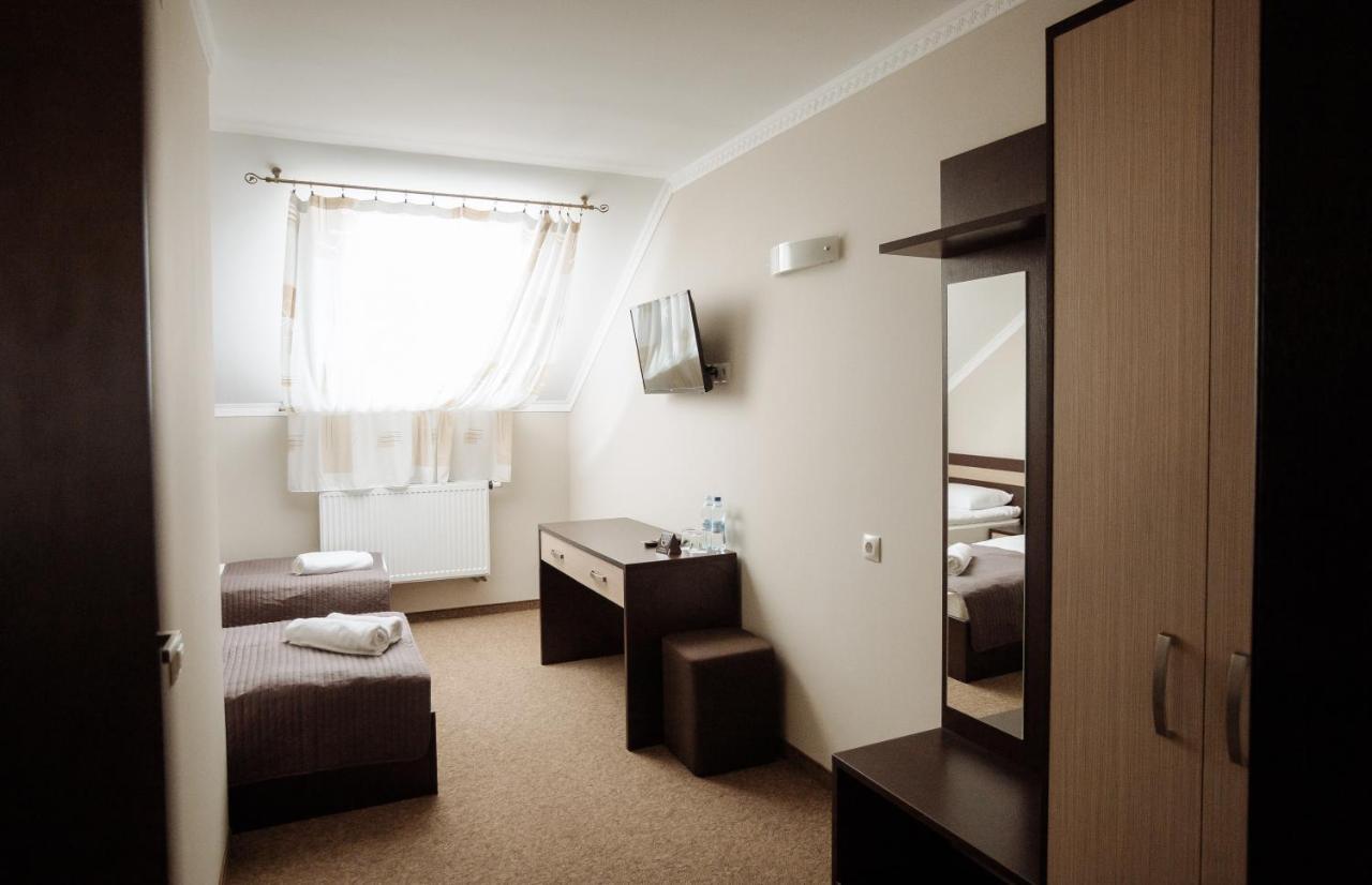 Hotel Роляда Tysmenytsia Exterior foto
