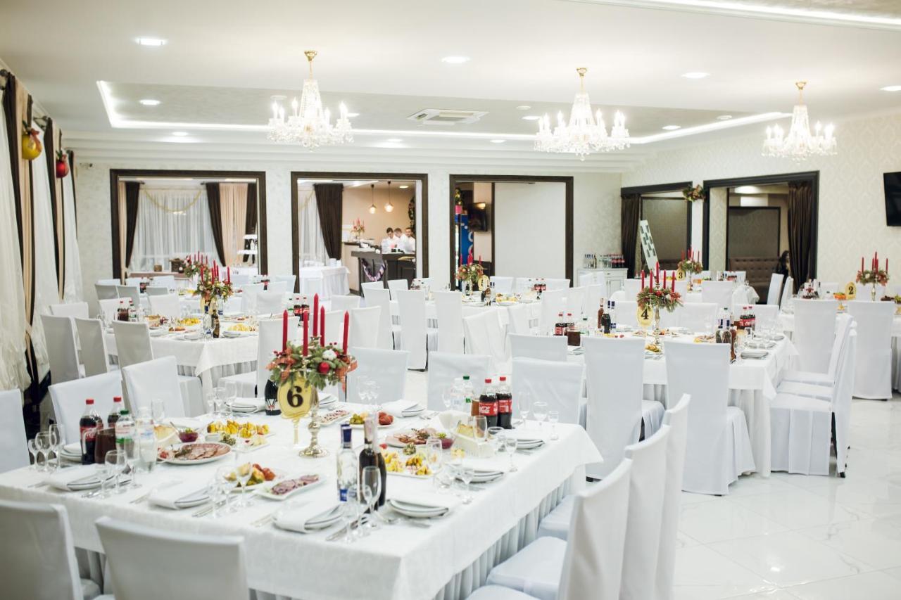 Hotel Роляда Tysmenytsia Exterior foto